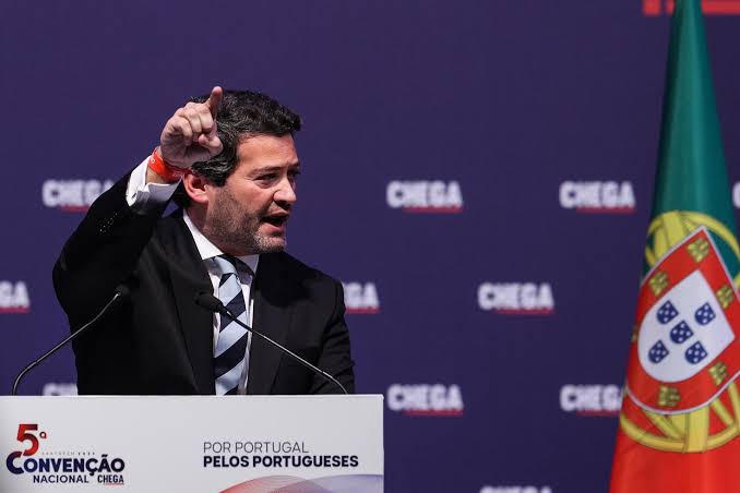 “Se querem usar Burka em Portugal, temos um bom remédio, o aeroporto de Portela”, diz líder português do partido Chega, André Ventura