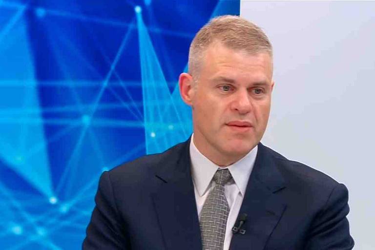 “O rigor de Alexandre de Moraes desapareceu no caso do Master, que envolve ele e sua mulher”, diz Oinegue