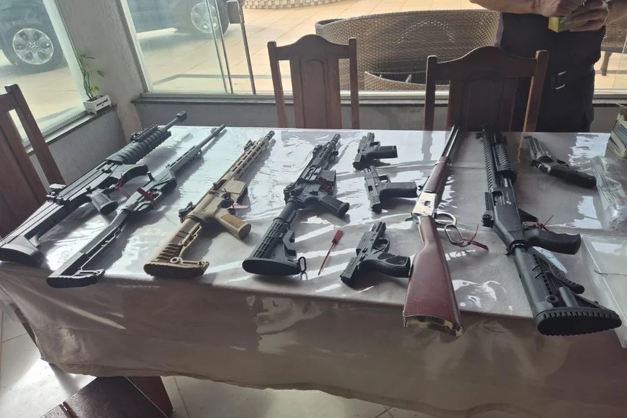 PF avança em operação que investiga ex-nora de Lula e apreende fuzis