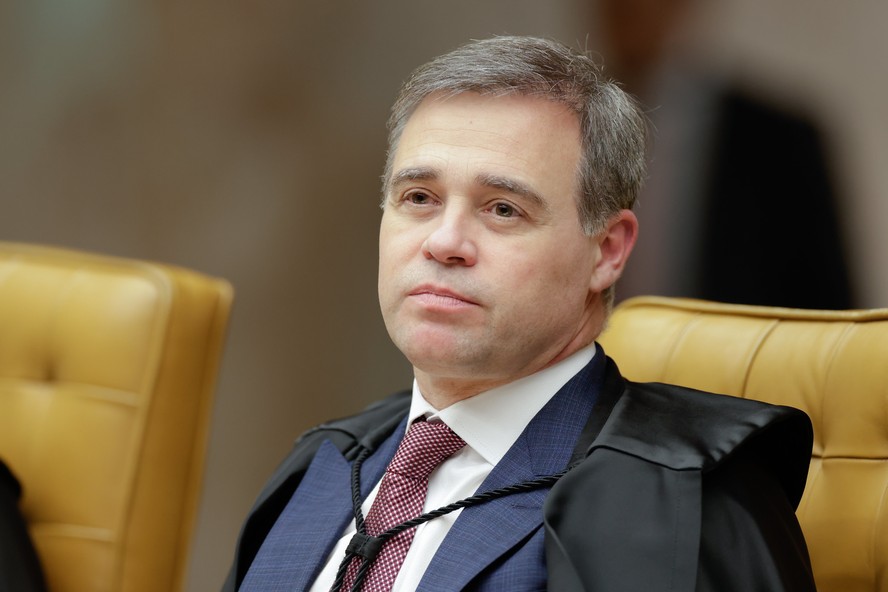 André Mendonça é sorteado relator do pedido de CPMI do Banco Master
