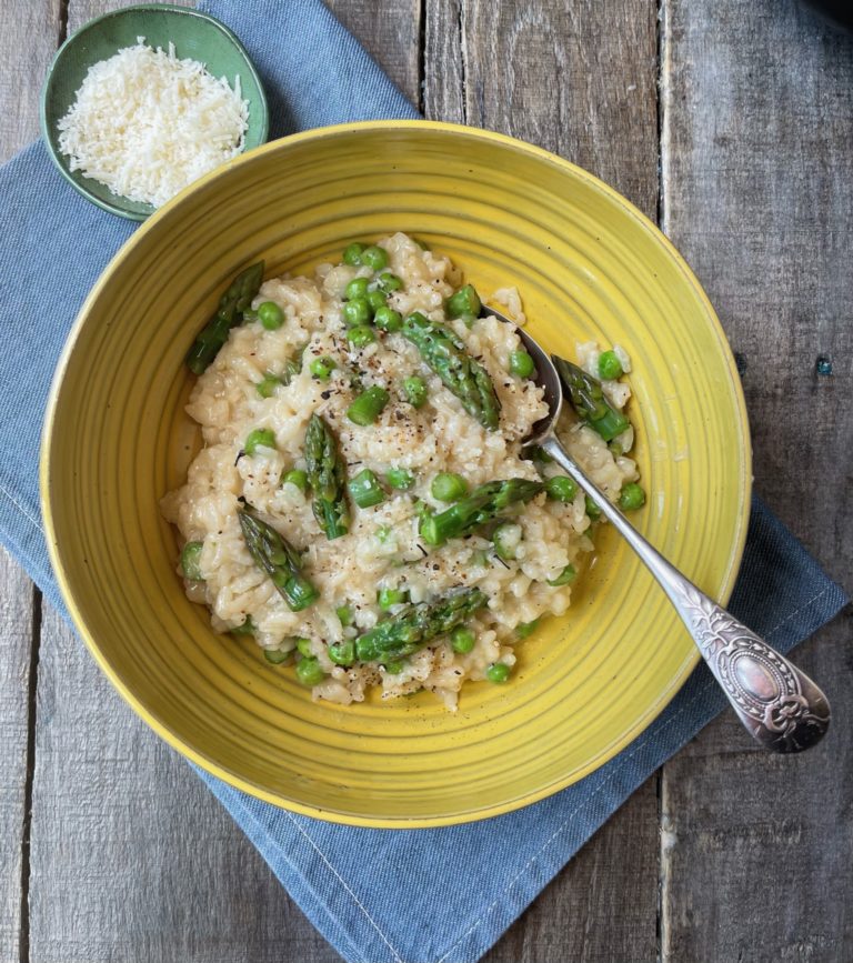 Creamy Asparagus Risotto nocrumbsleft