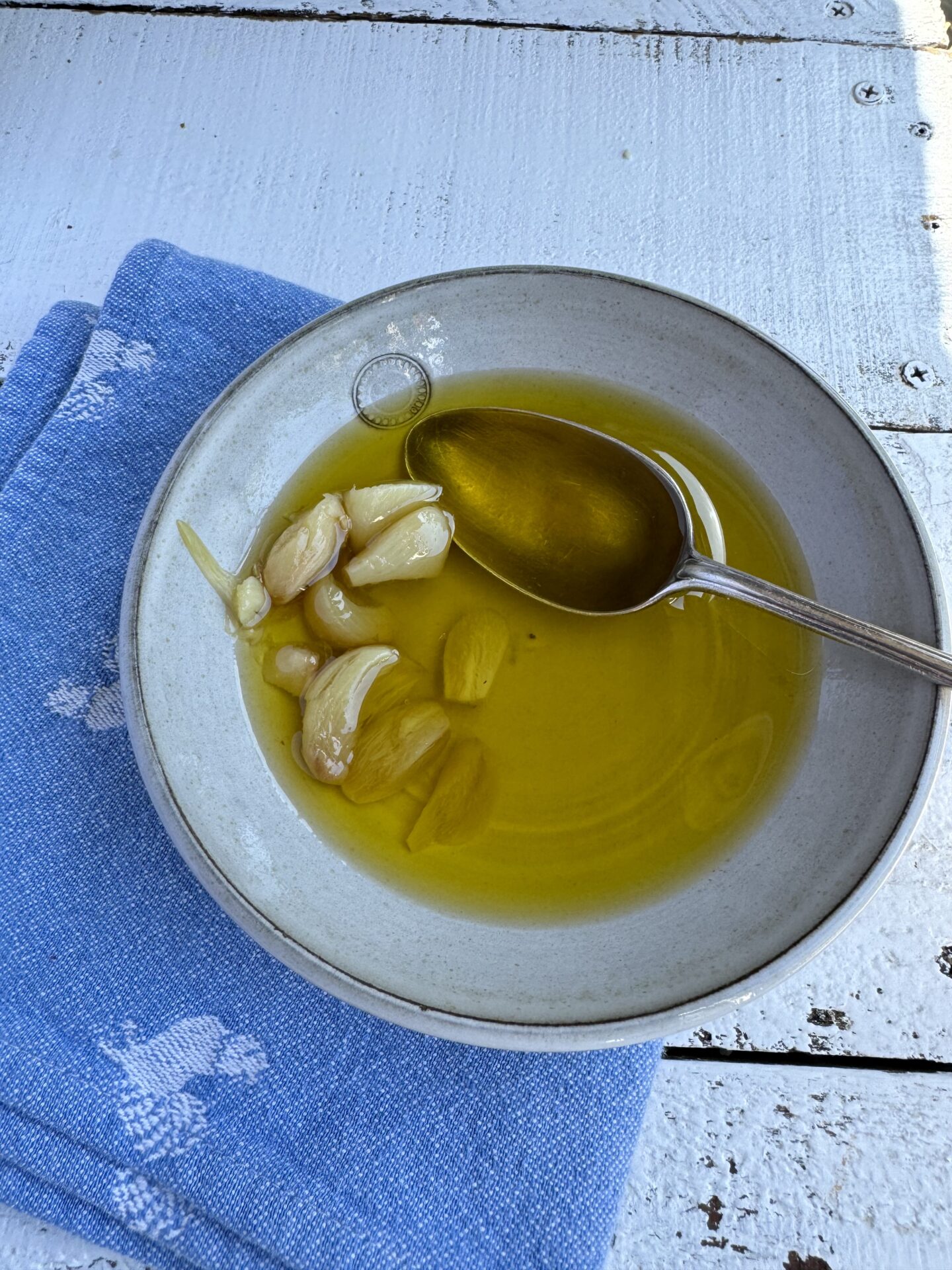 The Best Garlic Confit Recipe For Garlic Lovers nocrumbsleft
