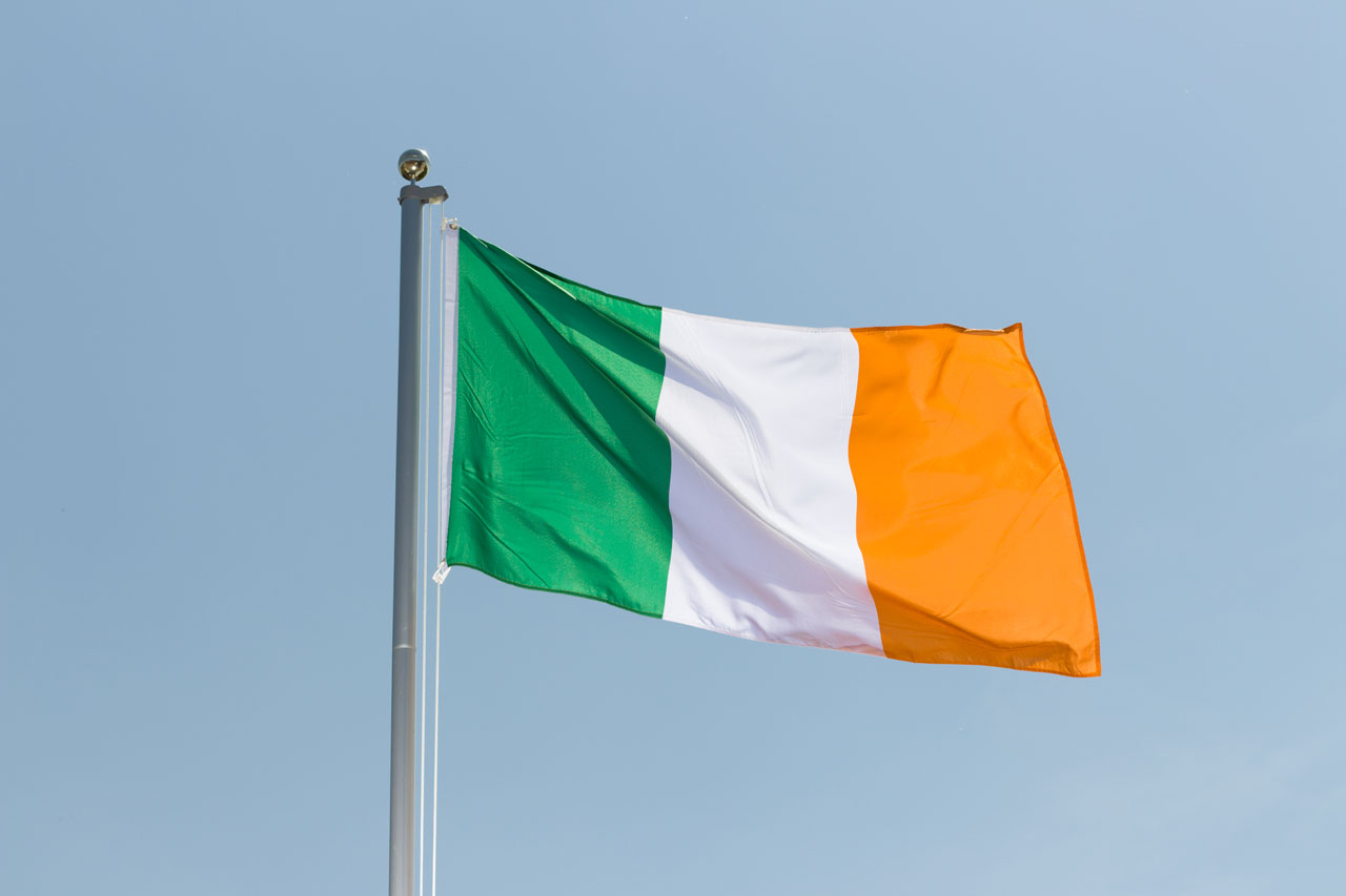 Ireland 3x5 ft Flag MaxFlags RoyalFlags