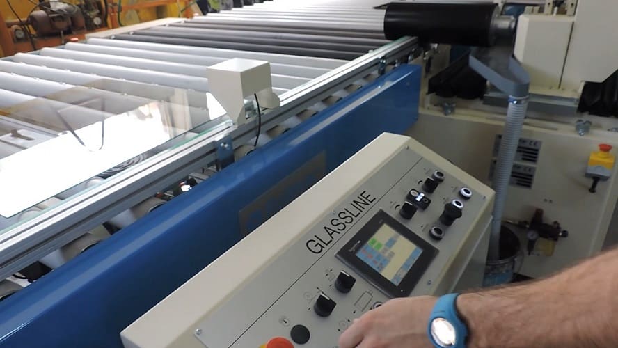 MÁQUINA AUTOMÁTICA DE PINTURA DE BORDES/EDGE PAINTING MACHINE node