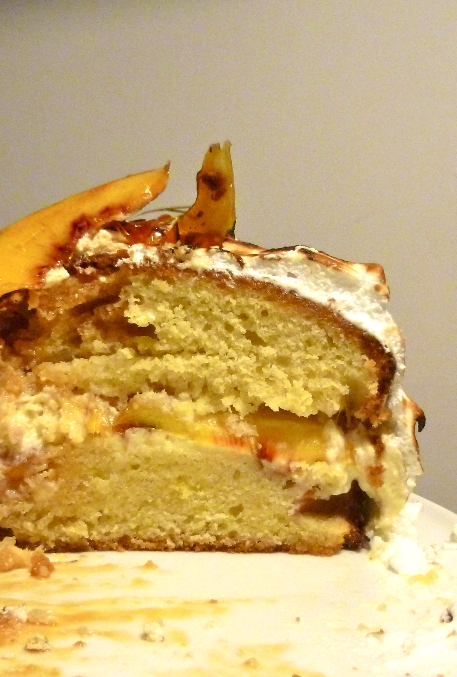 Peach, Caramel and Maple Syrup Cake with Marshmallow Icing Noémie's kitchen