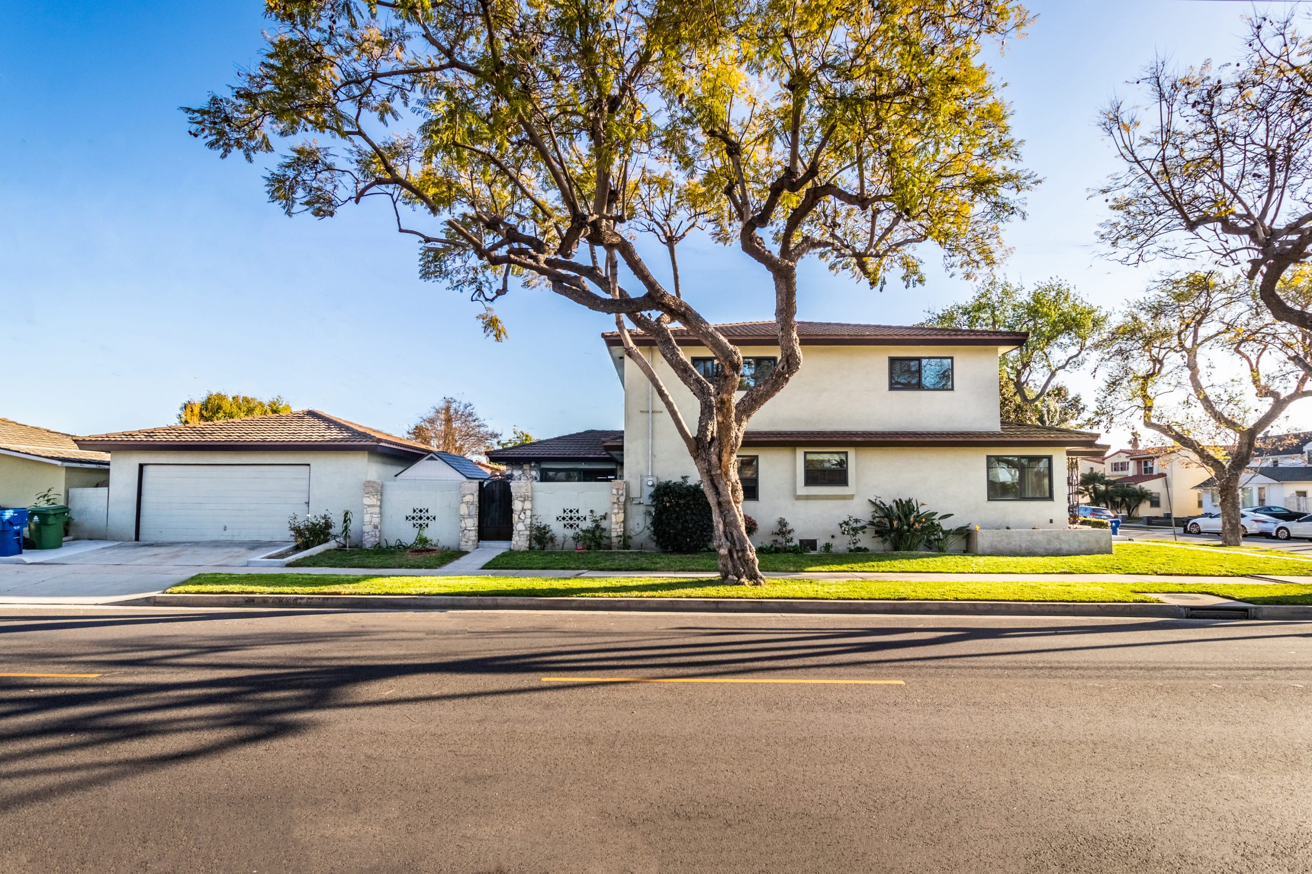Big Remodeled Home in Leimert Park (Los Angeles, Ca) NOHCO Real Estate