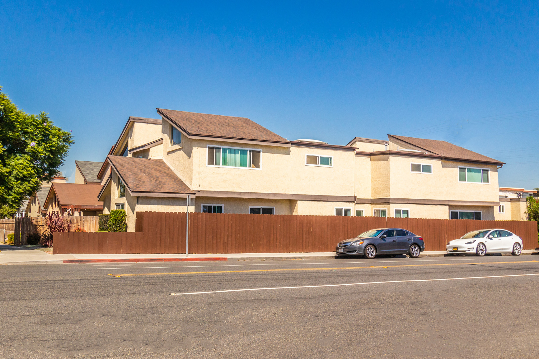 Triplex in California Heights NOHCO Real Estate