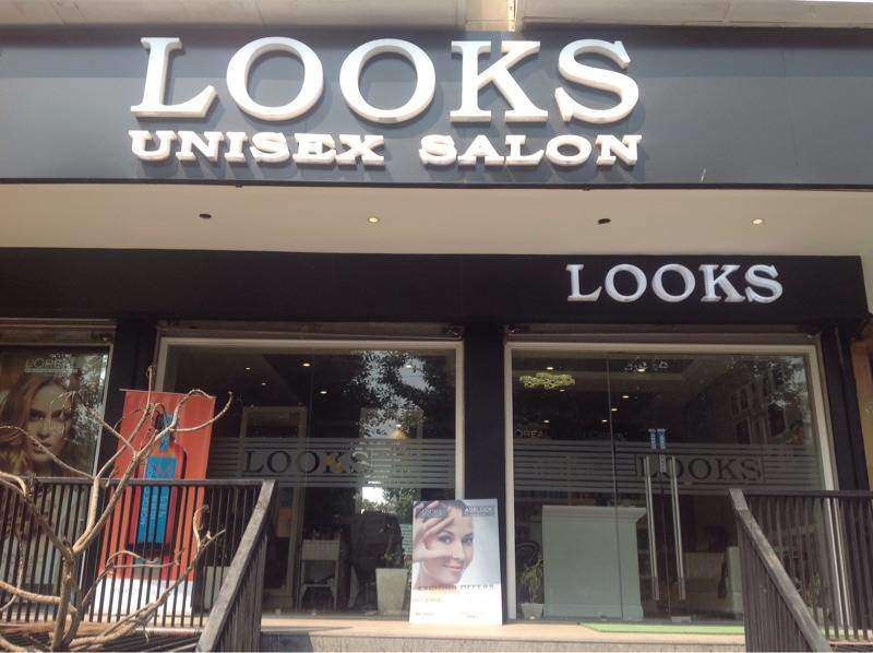 Looks Salon Top Unisex Hair Salon Chain in India Hairdressers
