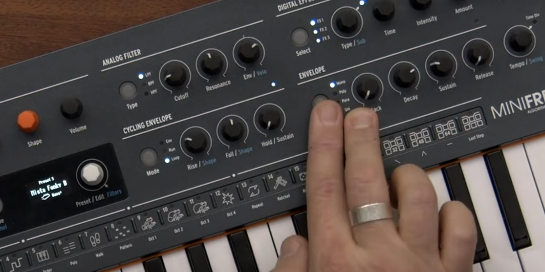 Synthesiser Basics Tutorial 101 Part 3 Envelopes and LFOs — Noisegate