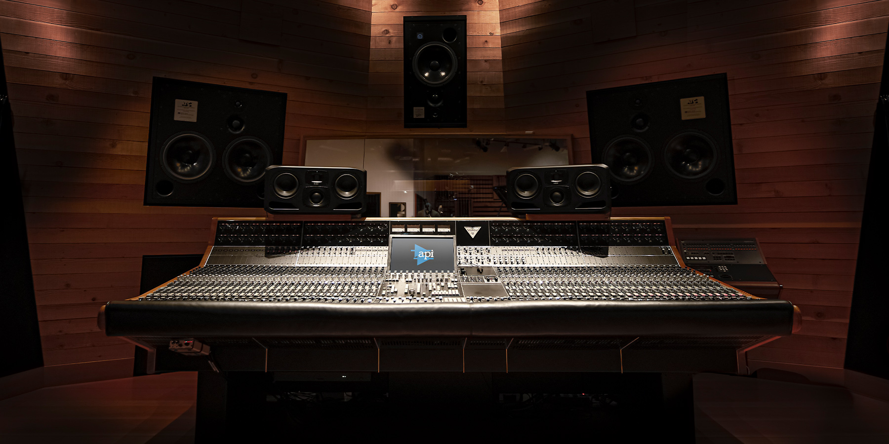 Universal Audio Launch New API Console Emulation for LUNA and UAD