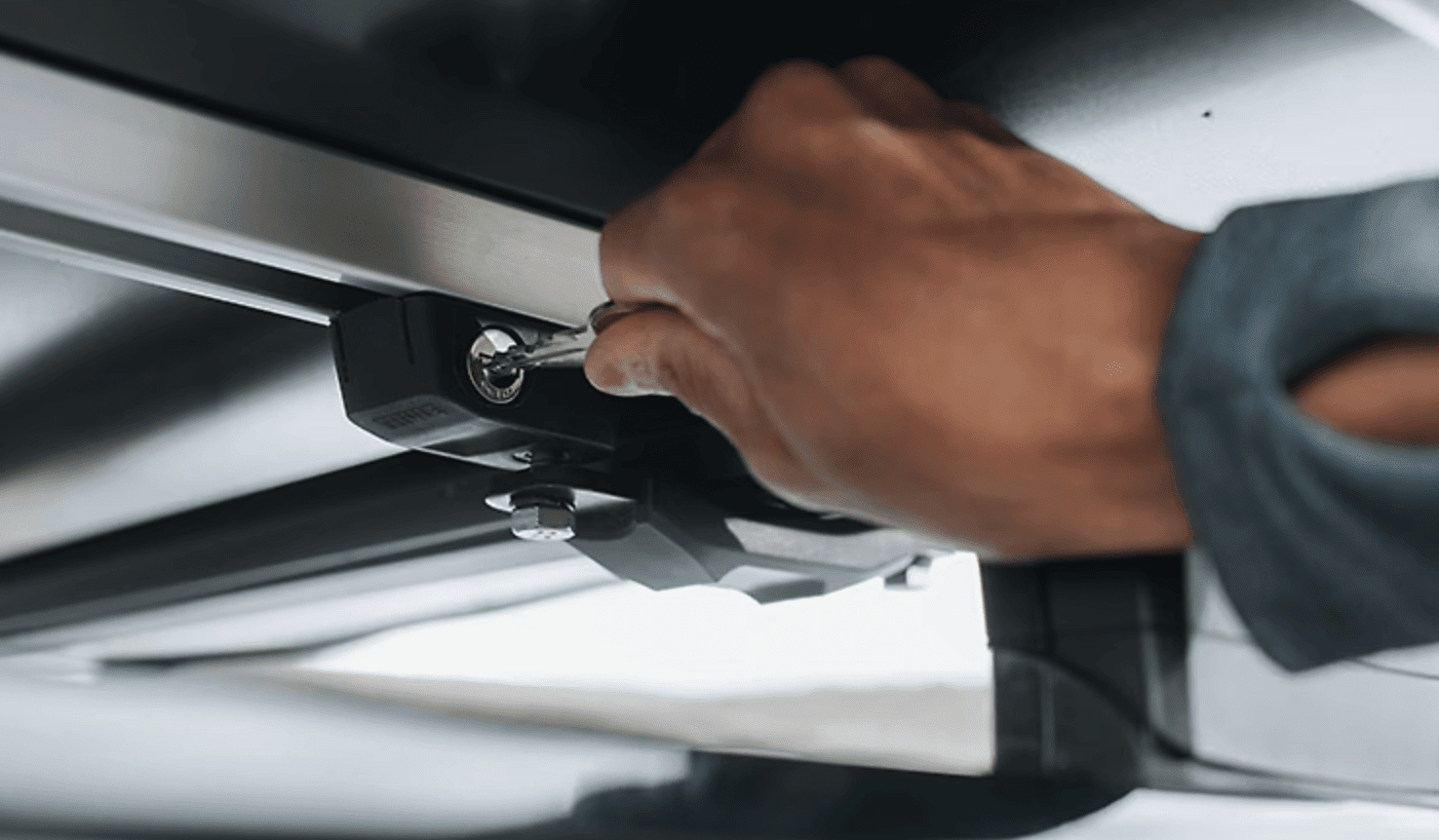 Thule Approach Medium Rooftop Vehicle Tent