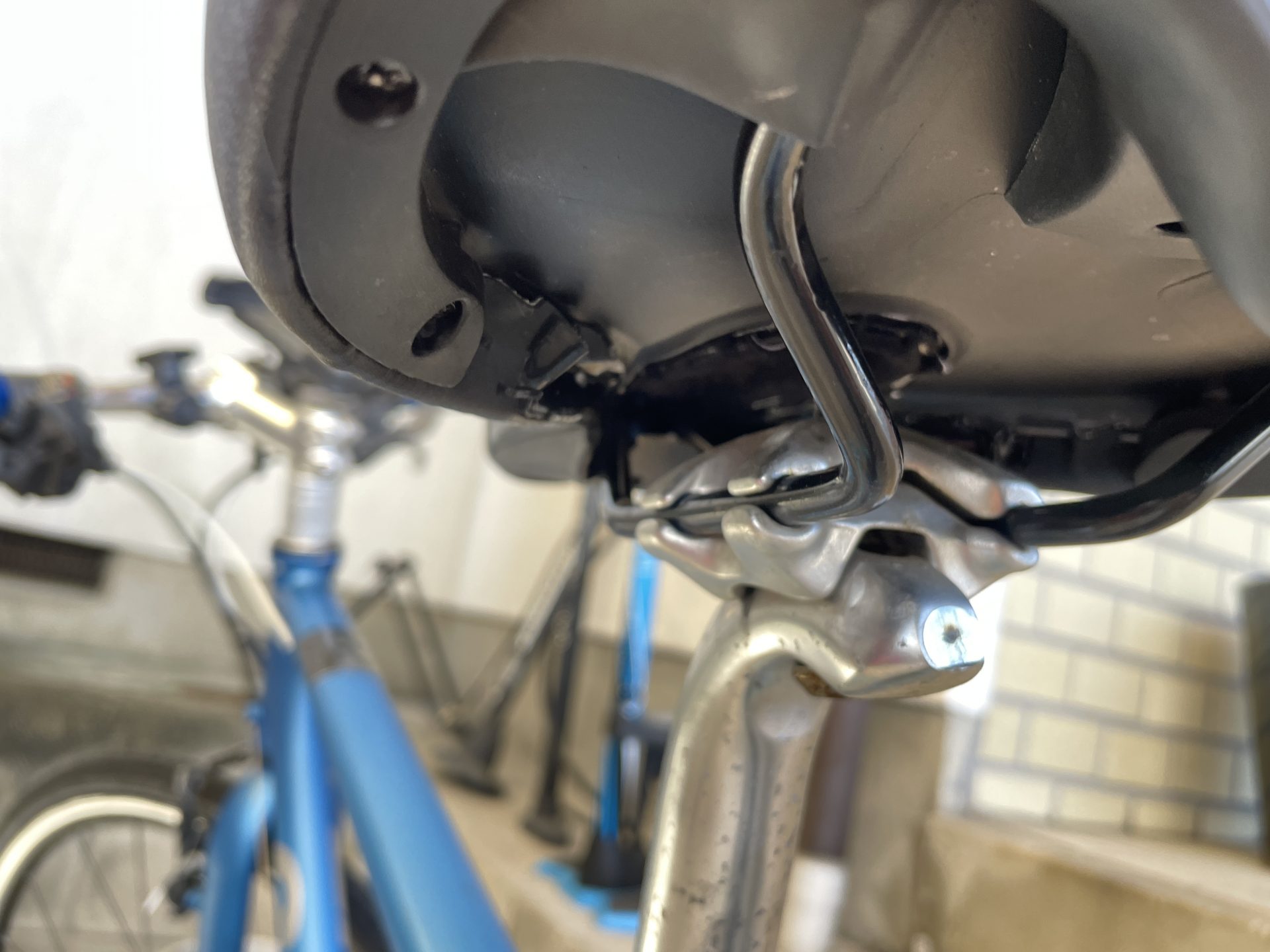AirTagを自転車に取り付ける方法 しあわせなITせいかつ