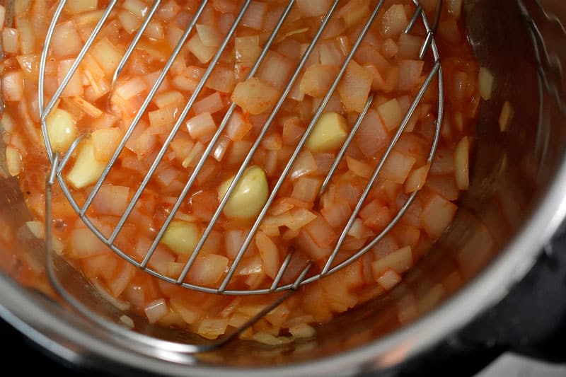 Instant Pot (Pressure Cooker) Chicken and Gravy Nom Nom Paleo®