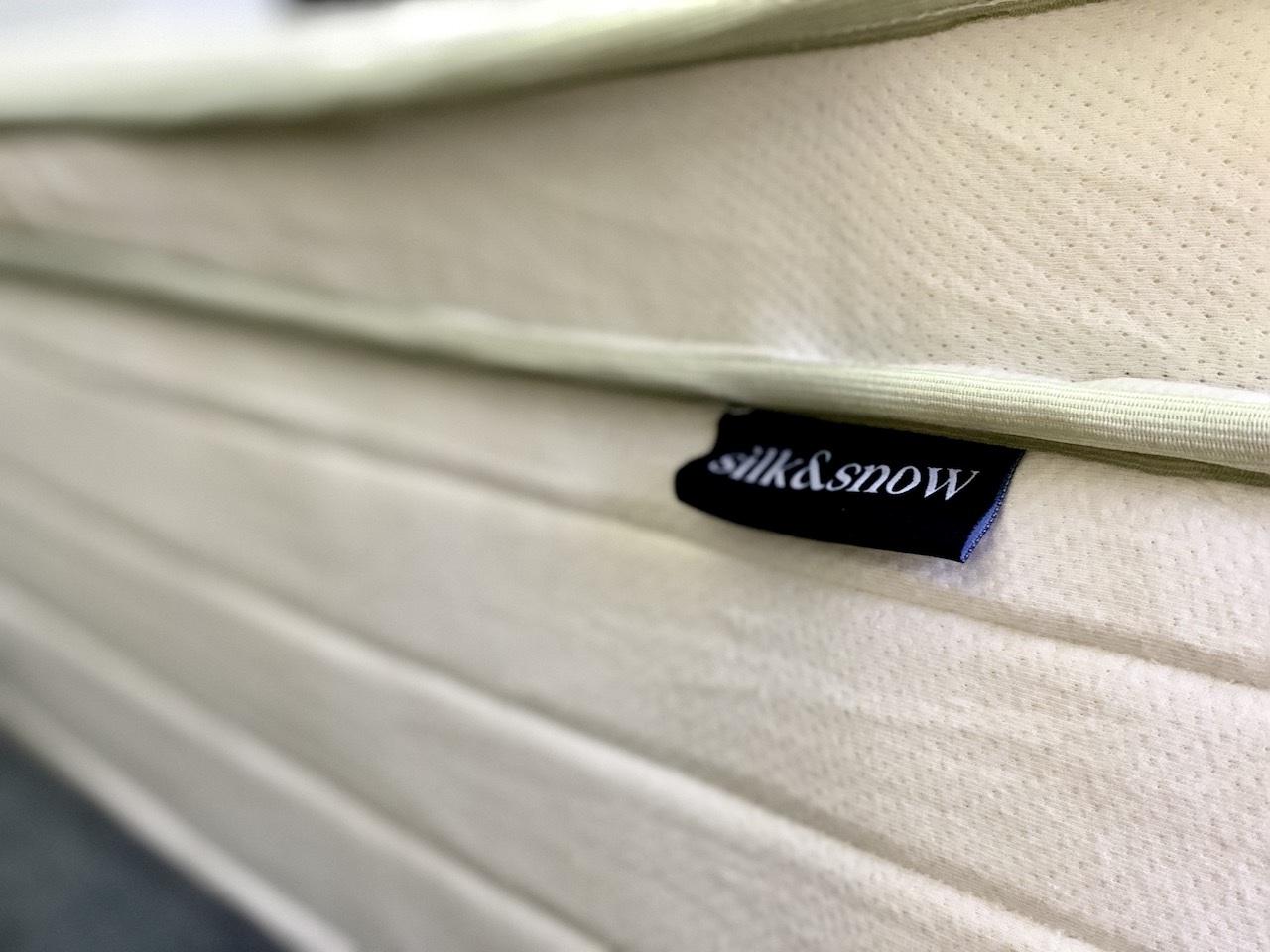 Avis Sur Le Matelas Organique Silk & Snow 2022 Non Biased Reviews