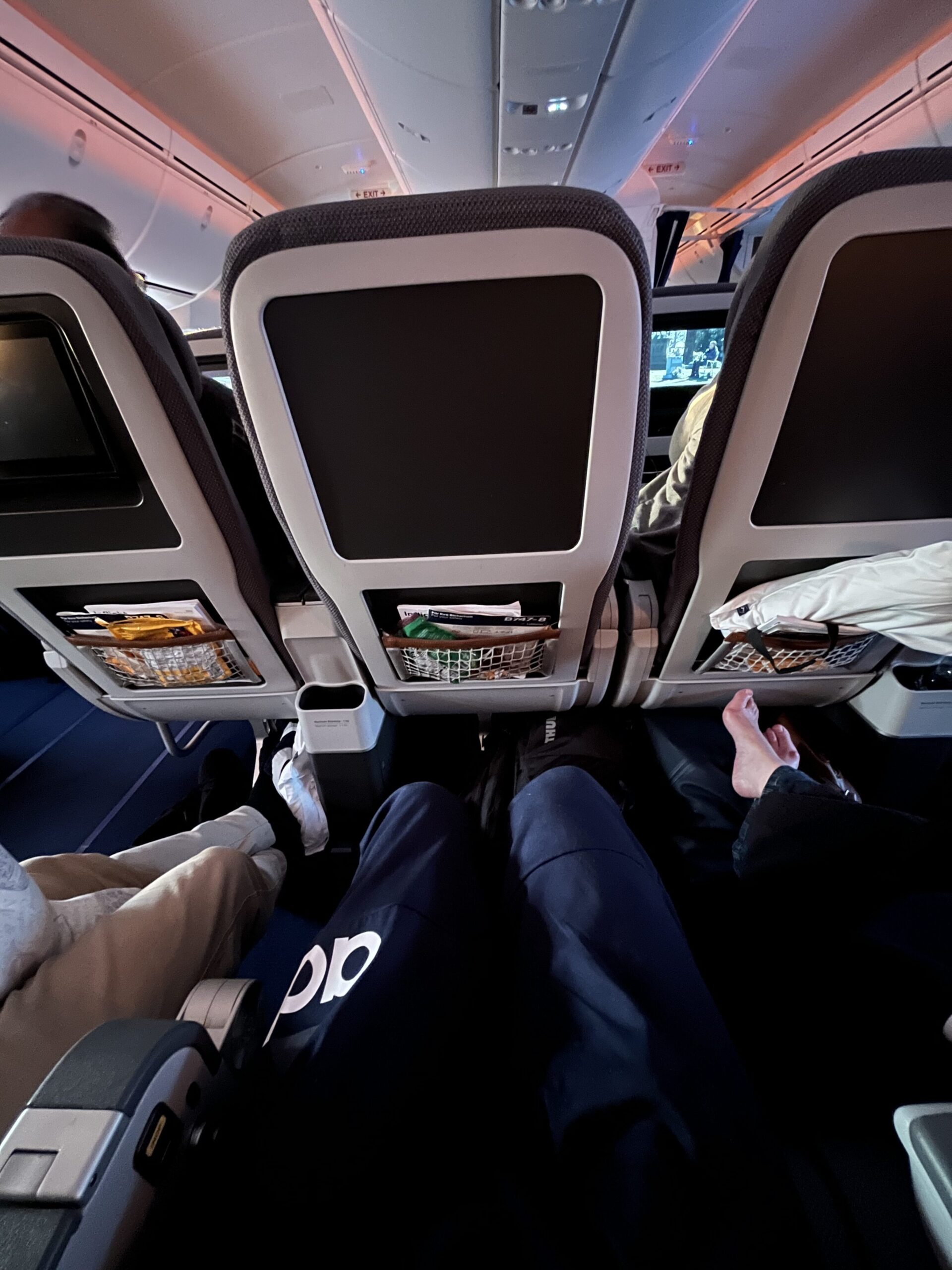 Review Lufthansa B7478 Economy IADFRA Nonstop Points