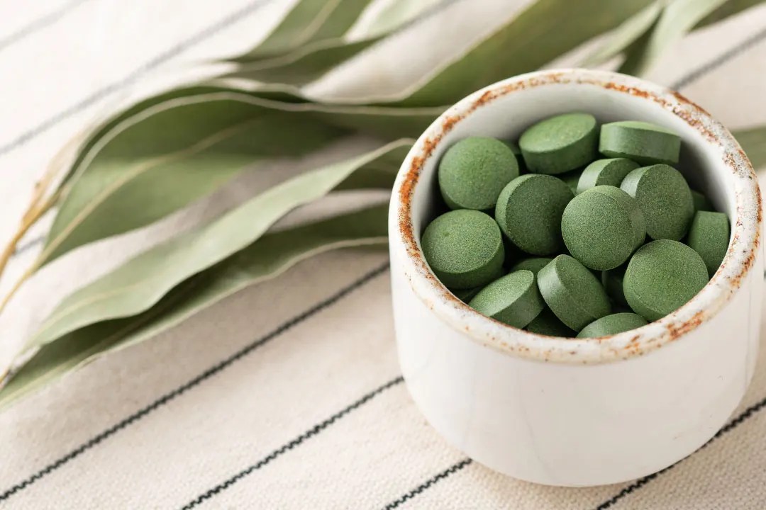 Chlorella Benefits, Dosage, Side Effects, Drug Interactions, and Other