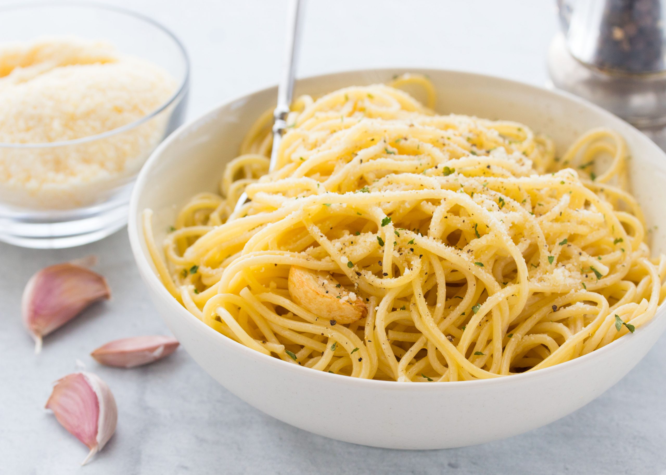 Spaghetti Garlic and Olive Oil No Plate Like Home