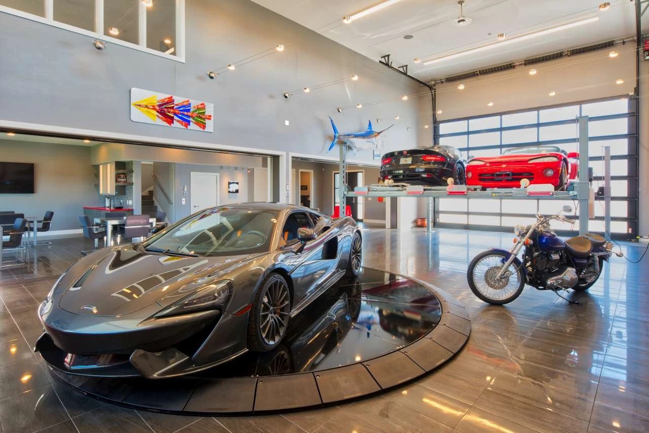 Contemporary Luxury Garage NorSon Custom Builders