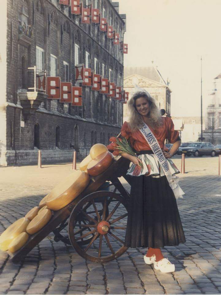 angela visser 2023 Throwback Thursday: Angela Visser, Miss Universe 1989 | Normannorman.com