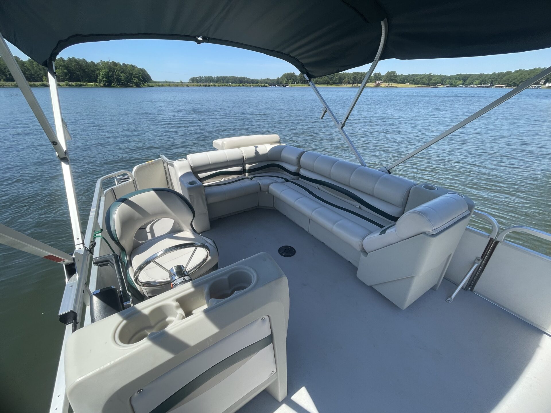 24′ SWEETWATER 60HP PONTOON **GAS SAVER** MULTI DAY BOAT RENTAL Lake