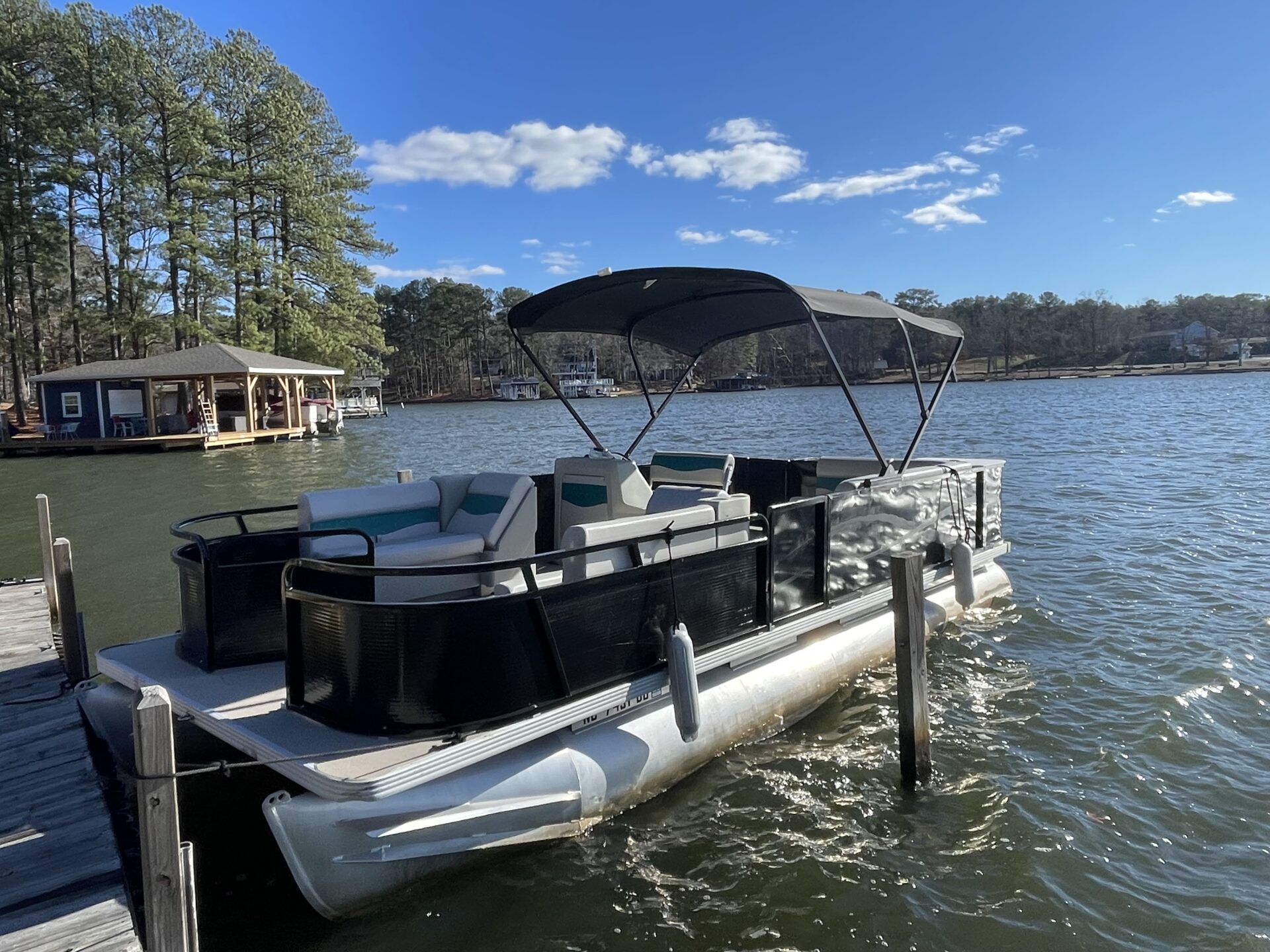 22′ CREST 60HP PONTOON BOAT RENTAL Lake Gaston Northampton Marine