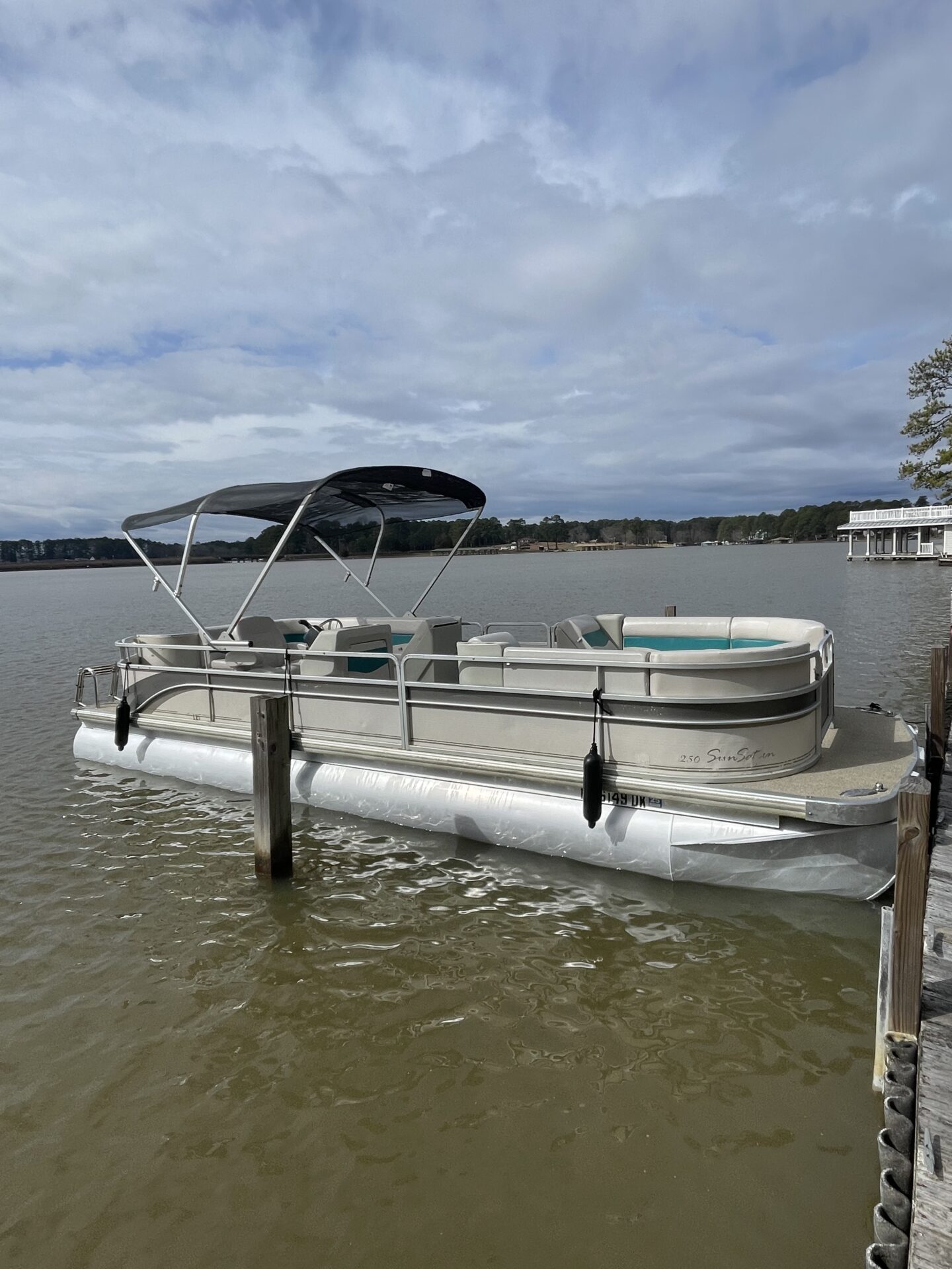 25′ PREMIER 60HP PONTOON DAILY BOAT RENTAL Lake Gaston Northampton Marine