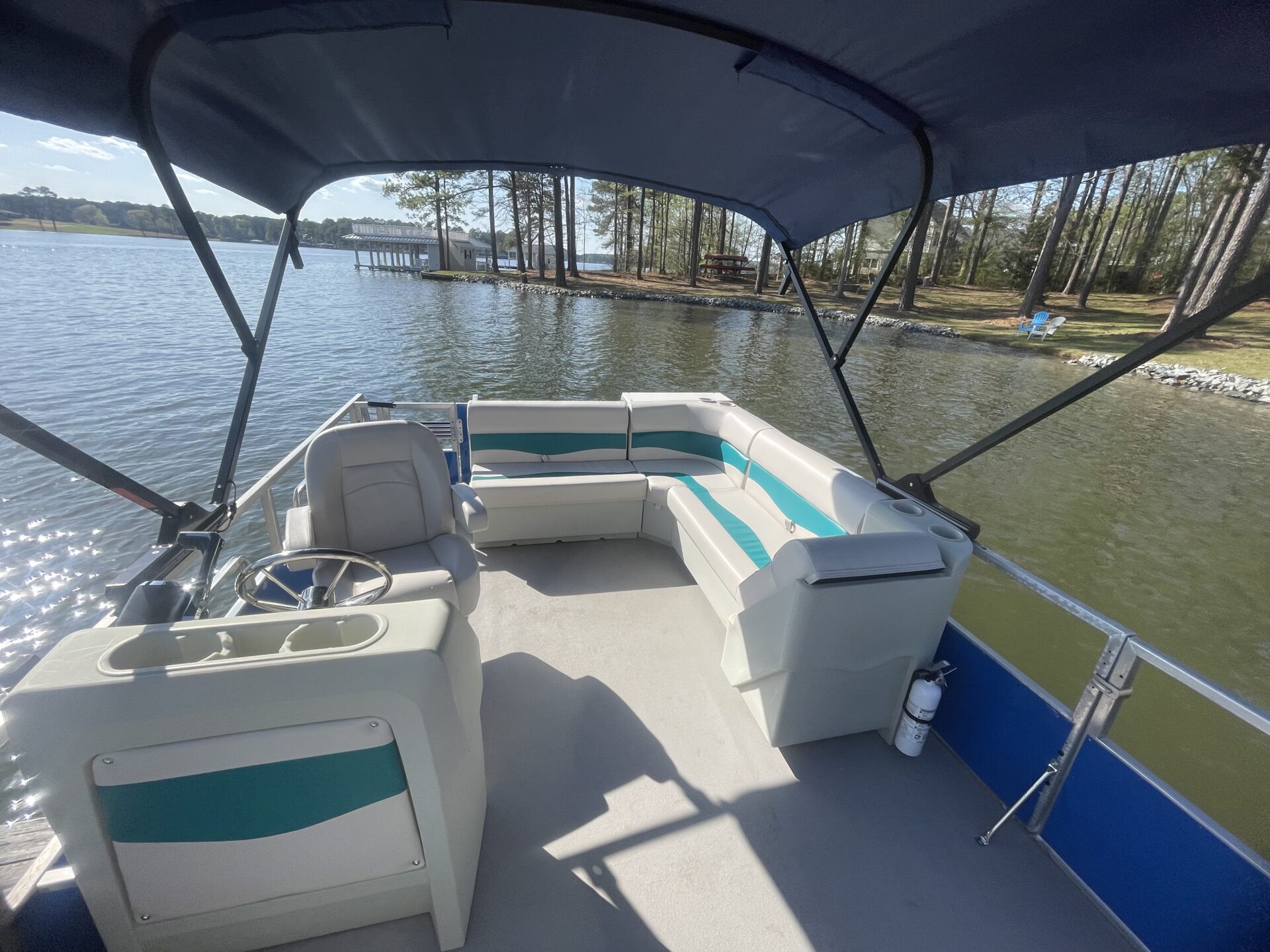 24′ DOLPHIN 60 HP RENTAL *GAS SAVER* MULTI DAY BOAT RENTAL Lake