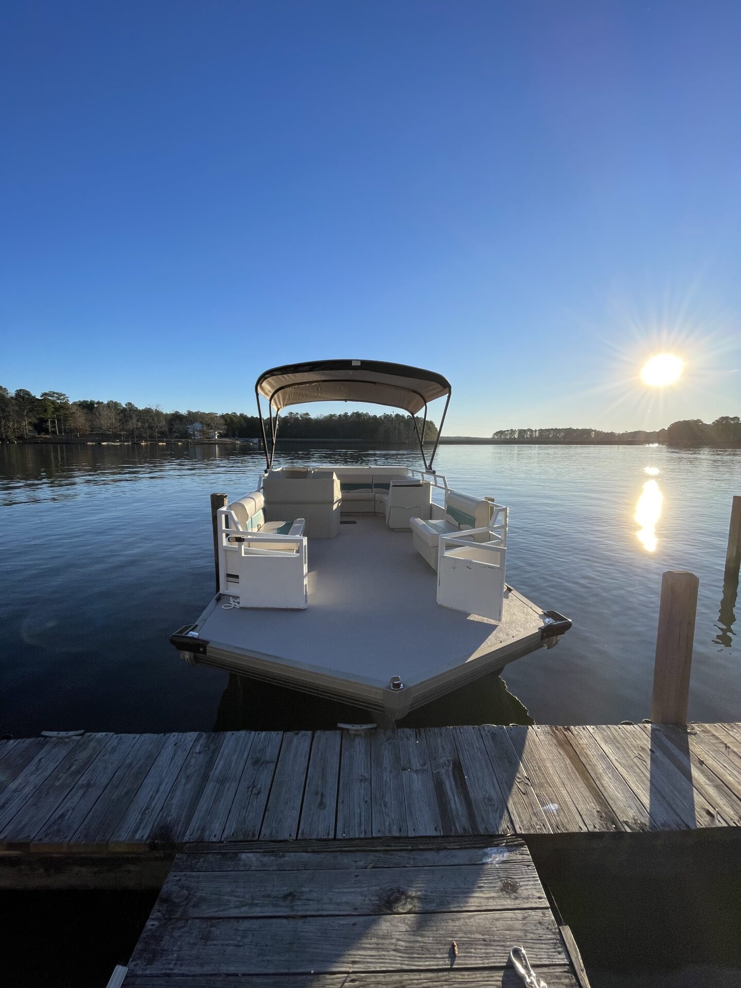 22′ JCTRITOON 60 HP MULTI DAY BOAT RENTAL Lake Gaston Northampton Marine