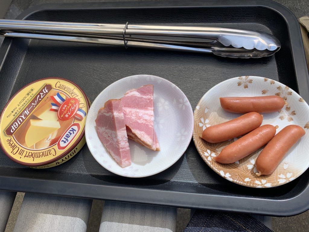 キャンプ飯！スキレットを使って薫製を作ろう northcampfireのアウトドアライフ