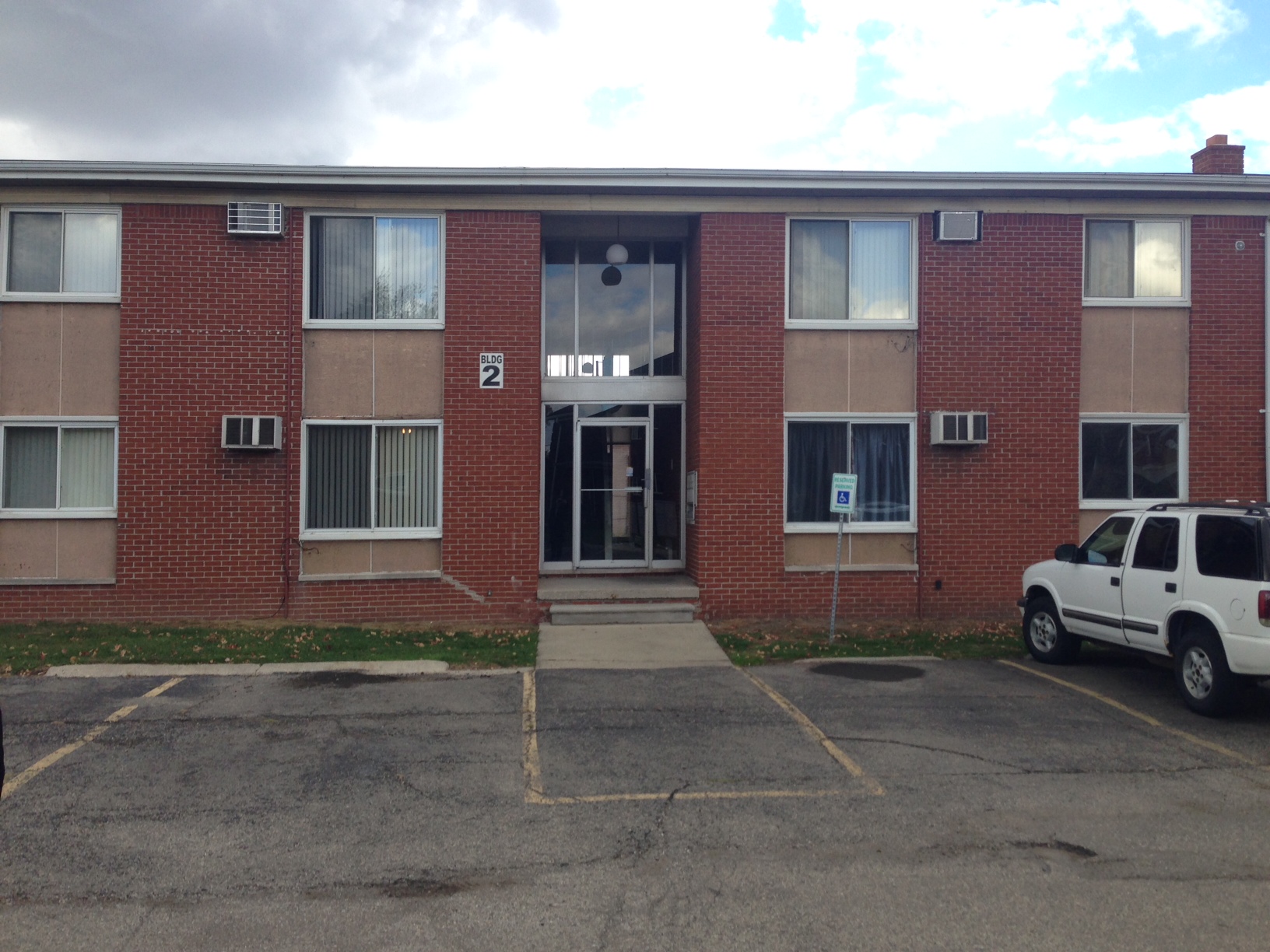 Creekside Apartments North Empire