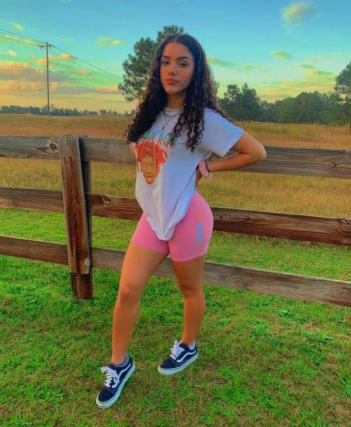 McKinzie Valdez (Model) Facts And Biography North Shore Magazine(04)