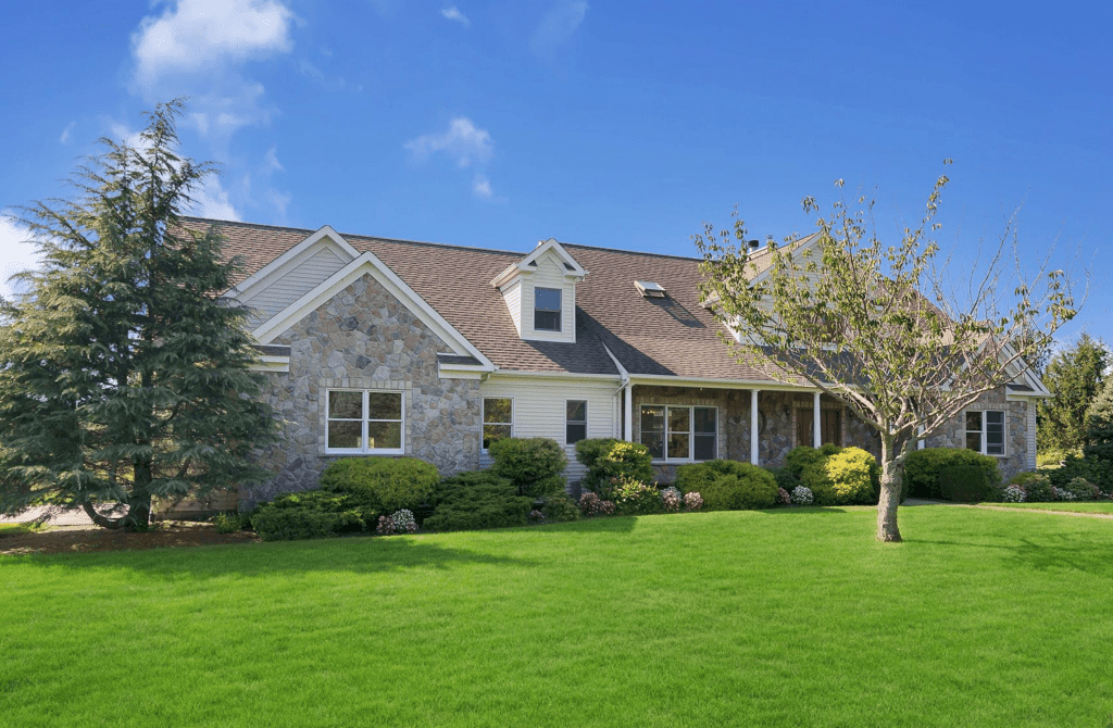 535 Lighthouse Rd Southold, New York