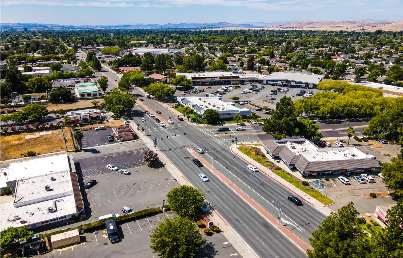 High Visibility Retail Space 4701 Clayton Road Concord, CA in Concord