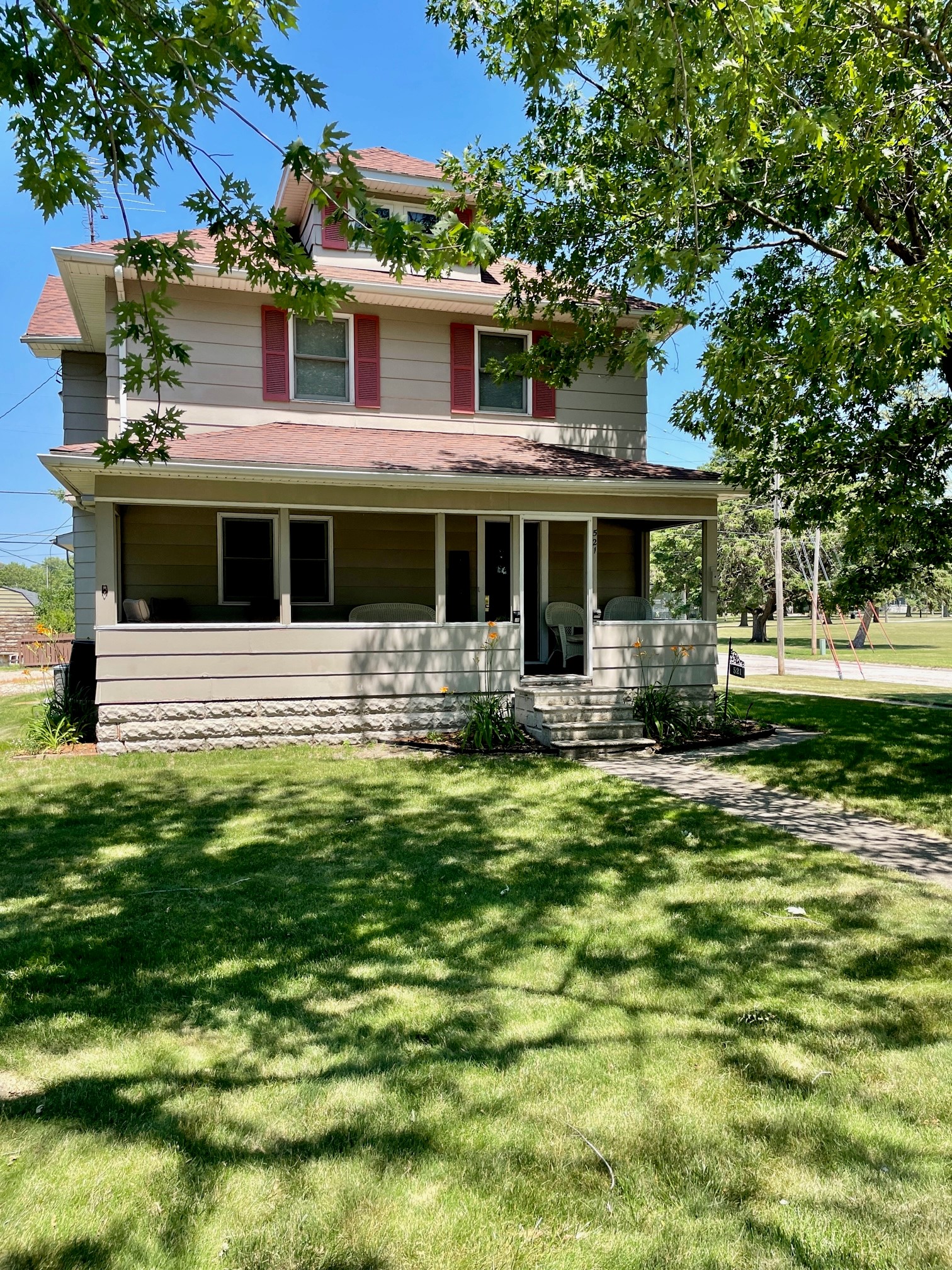 front North Iowa Real Estate