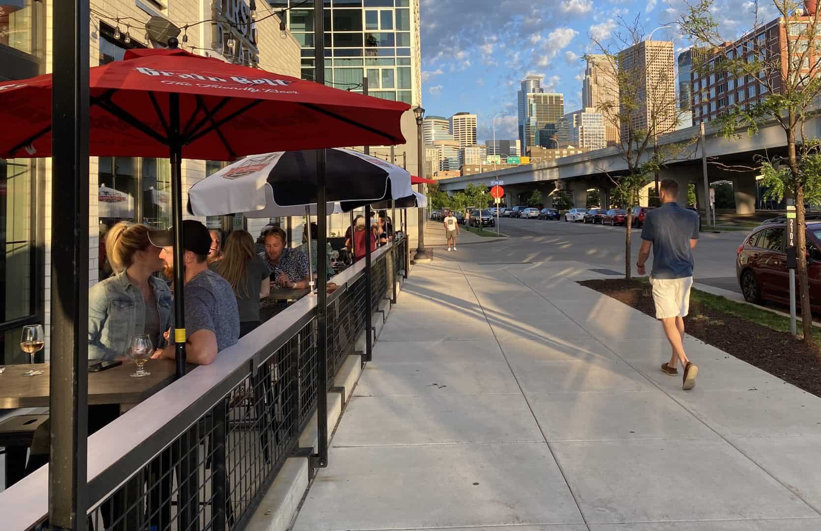 Restaurants, Bars Draw Enthusiastic Crowds for Partial Reopening