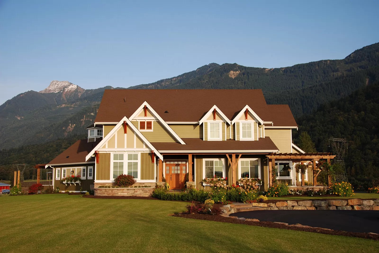 Showcase Custom Farmhouse Home Build in Rosedale