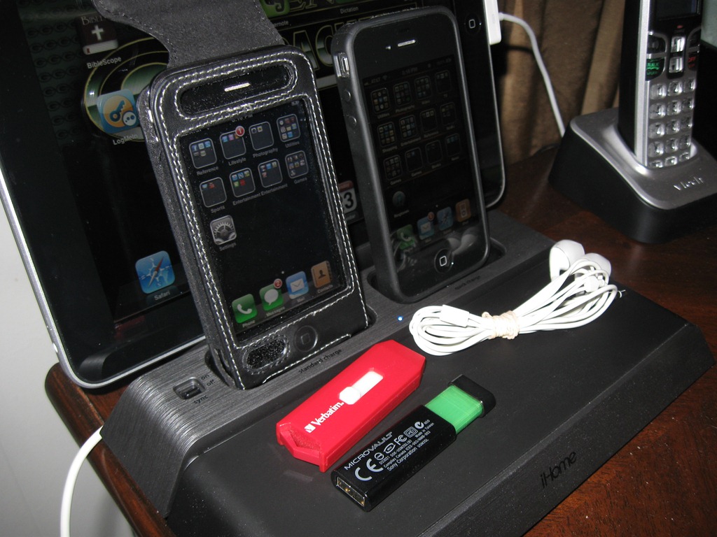 iHome iB969 Charging Station Neatly Charges Your Mobile Toys and Tools