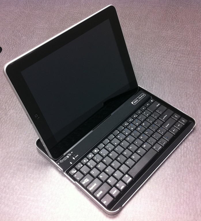 7 Accessories to Turn Your iPad or iPad 2 into a Notebook