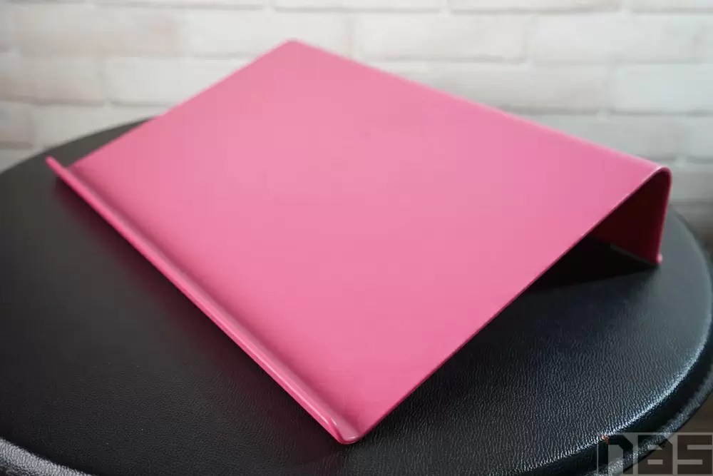 Review แท่นรองโน้ตบุ๊ค IKEA BRADA ในราคาเพียง 149 บาท เท่านั้น