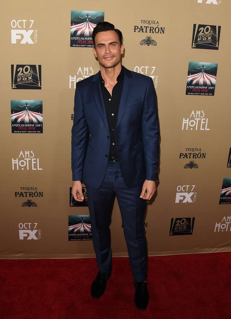 Cheyenne Jackson Birthday, Real Name, Age, Weight, Height, Family, Facts, Contact Details, Wife