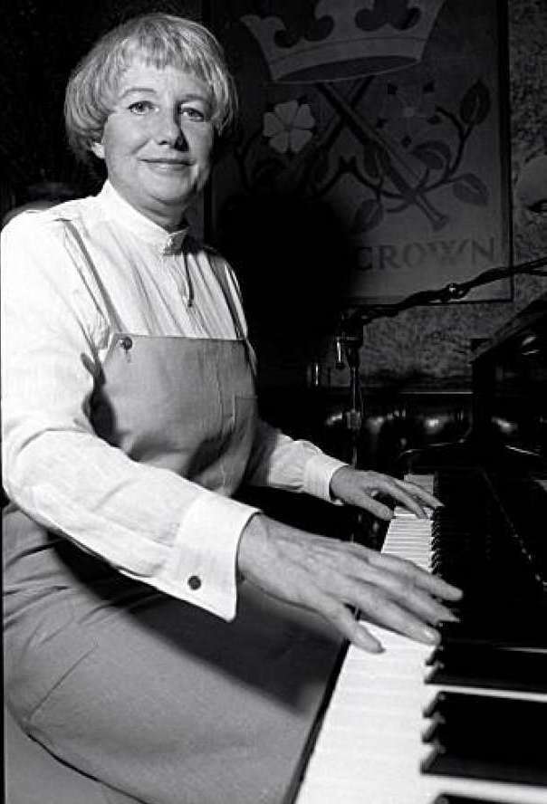 Blossom Dearie Birthday, Real Name, Age, Weight, Height, Family, Facts, Death Cause, Dress Size