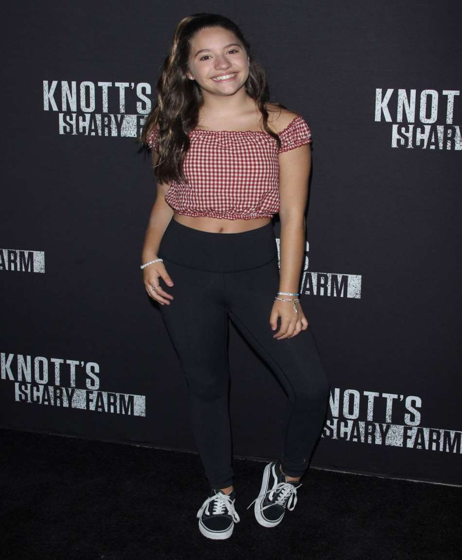 Mackenzie Ziegler Birthday, Real Name, Age, Weight, Height, Family