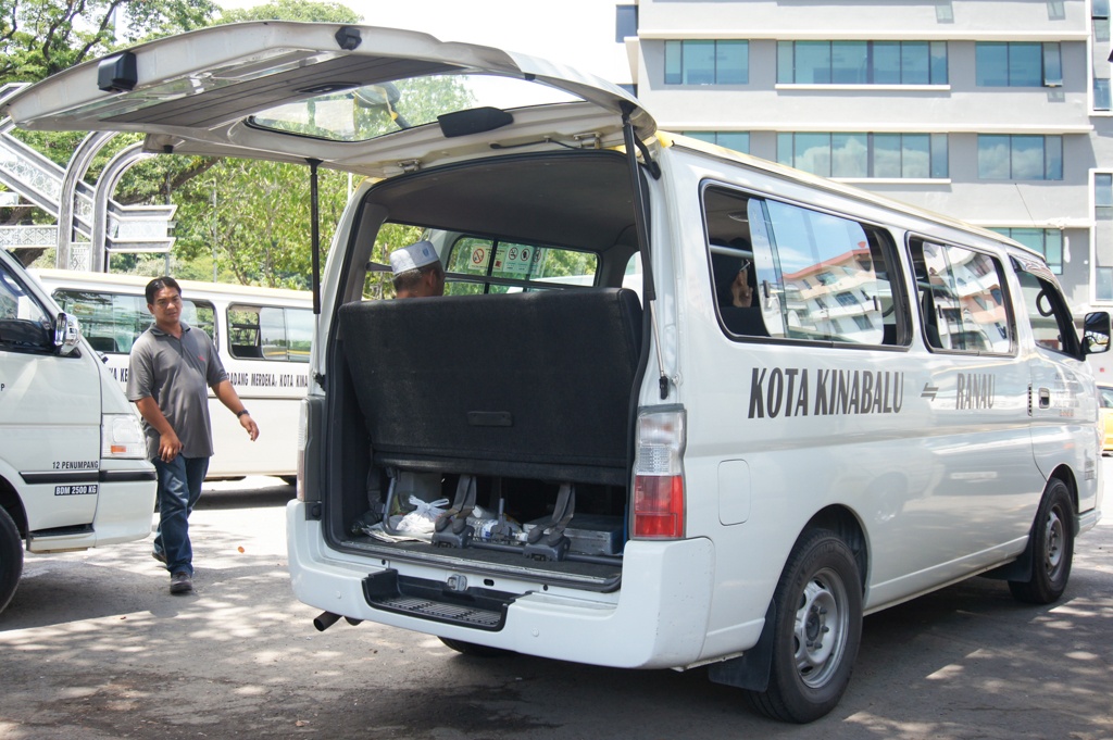 Bus to Kinabalu National Park, Padang Merdeka Bus Station