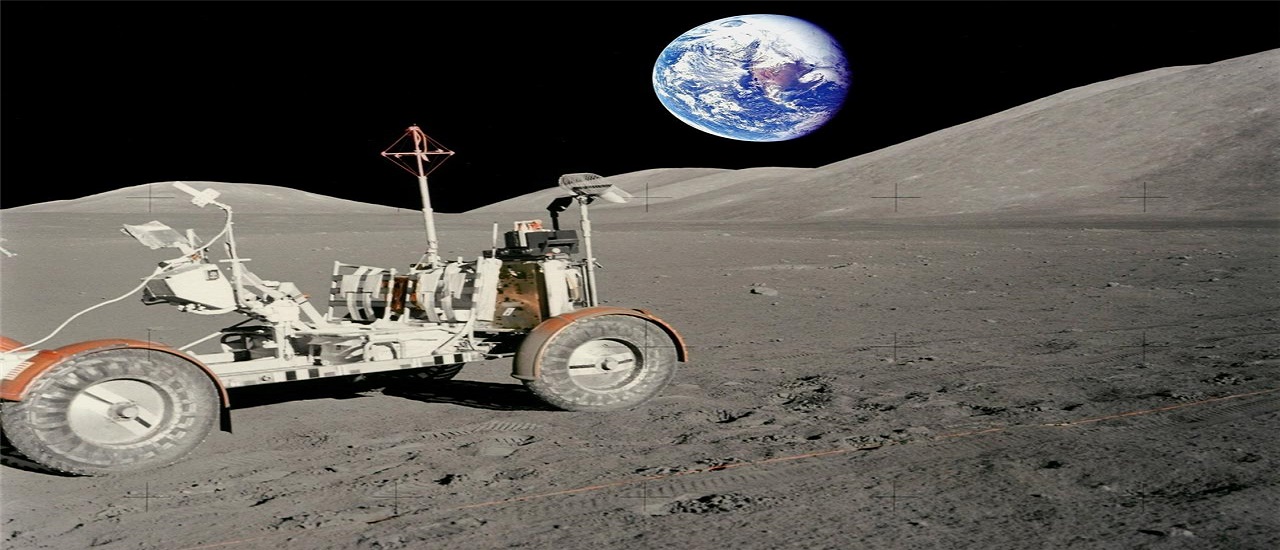 ¿Sabes que hay 3 coches aparcados en la Luna?