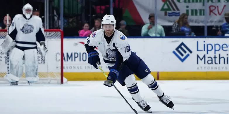 LOS JACKSONVILLE ICEMEN PRESENTAN SU TEMPORADA DEL DÉCIMO ANIVERSARIO LOS JACKSONVILLE ICEMEN PRESENTAN SU TEMPORADA DEL DÉCIMO ANIVERSARIO