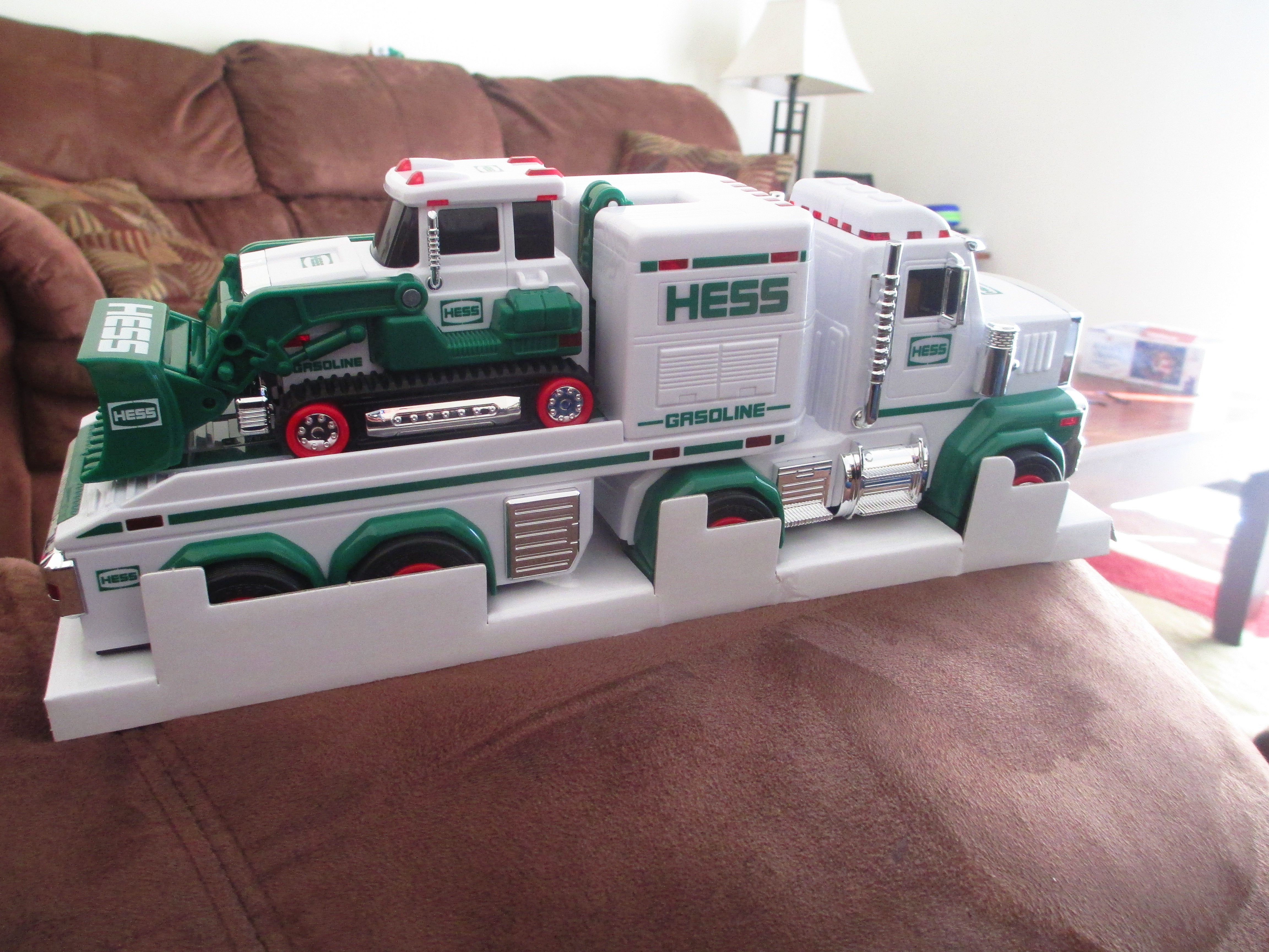 Holiday Gift 2013 Hess 2013 Toy Truck and Tractor Hess SP 