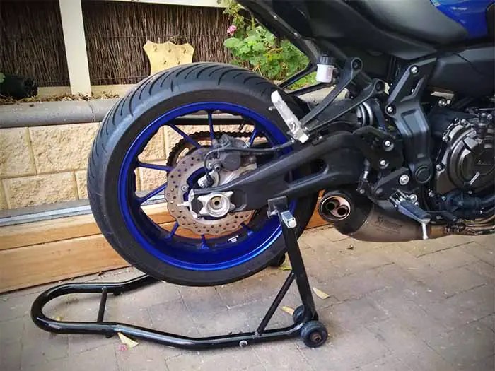 Cheap Paddock Stand for your Yamaha MT07 Motorcycle Not Sealed