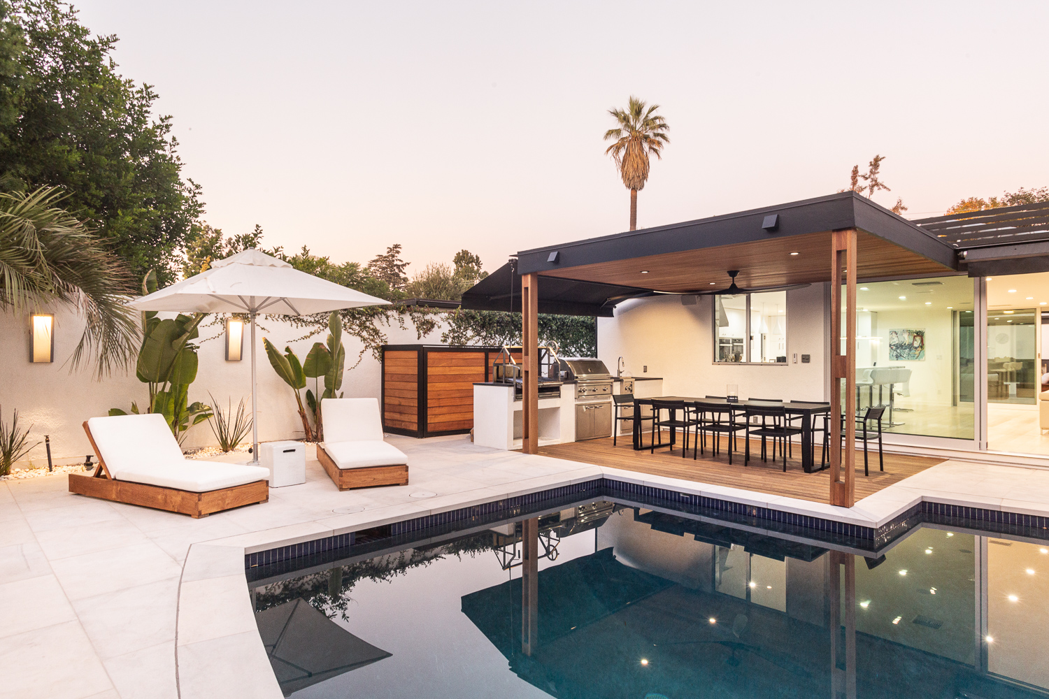 Custom Outdoor Kitchens What You Need to Know