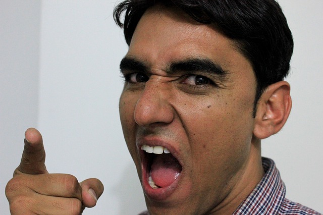 Why Narcissists Love to “Debunk” the Argument From Authority