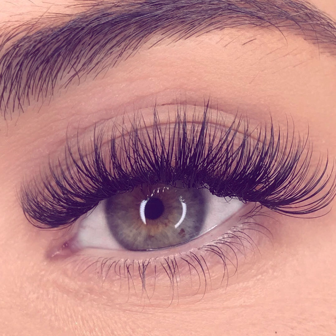 Russian Volume Lash Extensions Treatment Nouveau Lashes